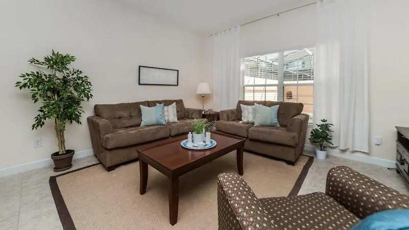 Beautiful 4 Bedroom 3 Bath Town House In The Fabulous Paradise Palms