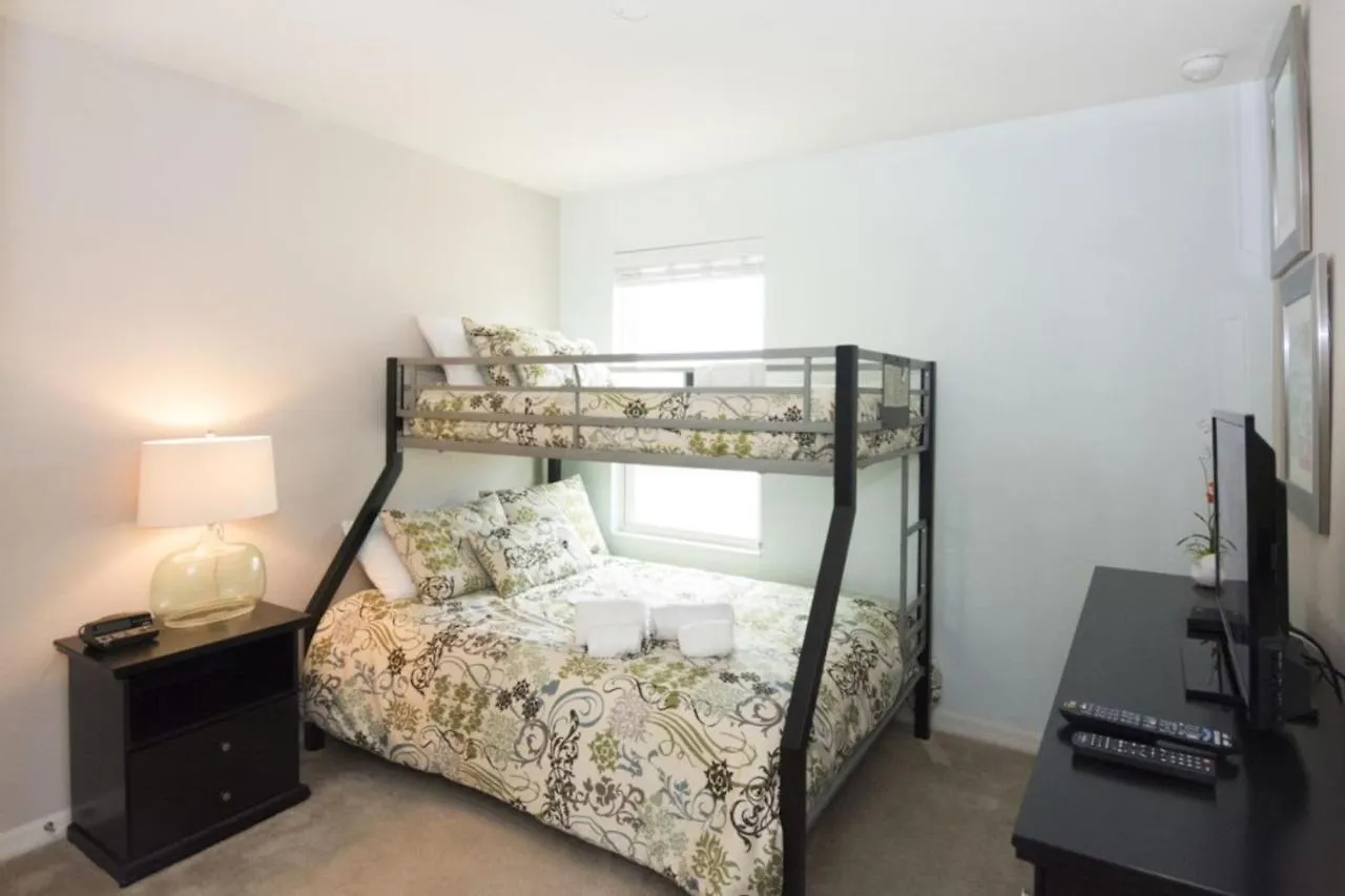 Cozy Townhome With Garage Next To Parks Cb3163 Holiday home