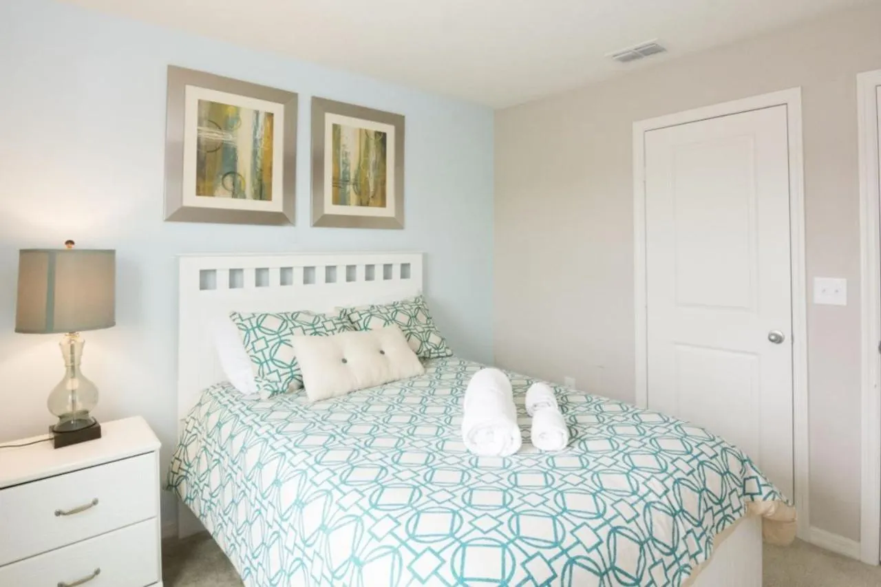 Cozy Townhome With Garage Next To Parks Cb3163 Holiday home