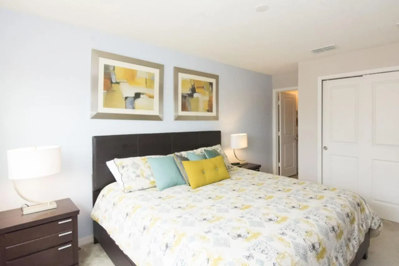 Cozy Townhome With Garage Next To Parks Cb3163 Holiday home