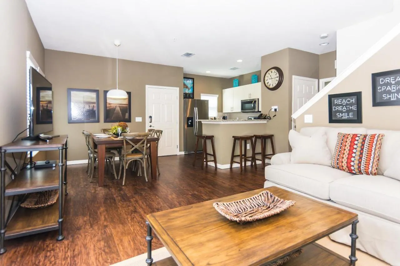 Holiday home Unique Townhome At Lucaya Village Wl8924