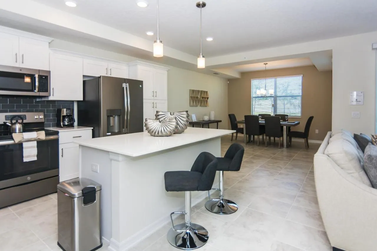 Apartment Excellent At Storey *