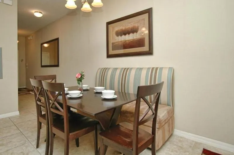 Beautiful 4 Bedroom Townhouse Located In Paradise Palms Semesterbostad Orlando