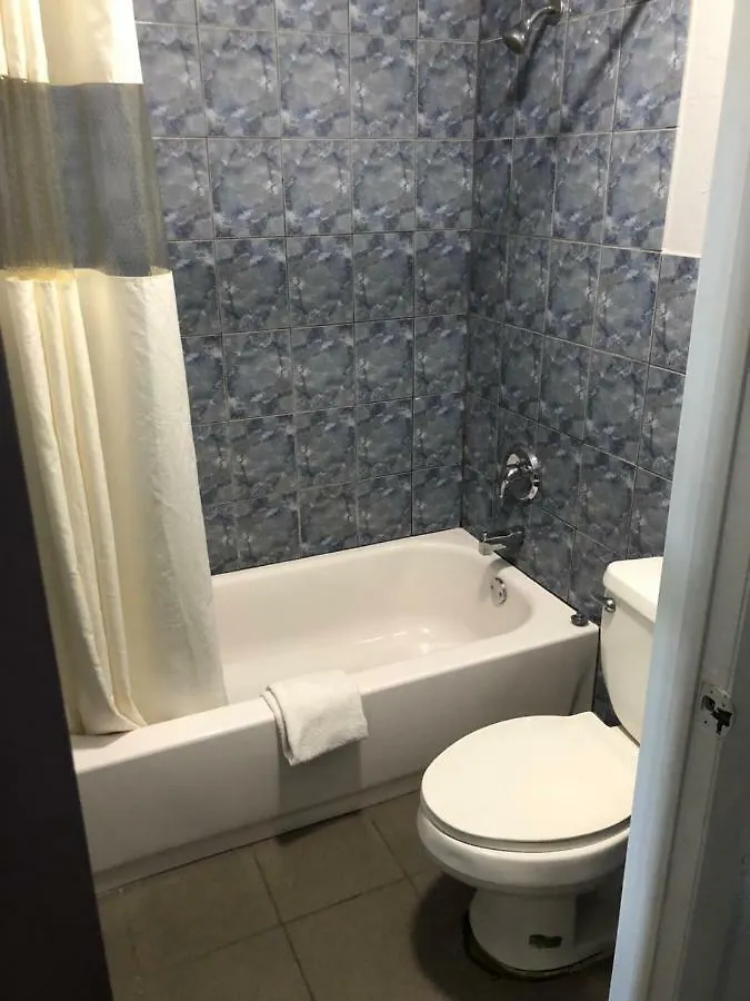 Budget West Motel
