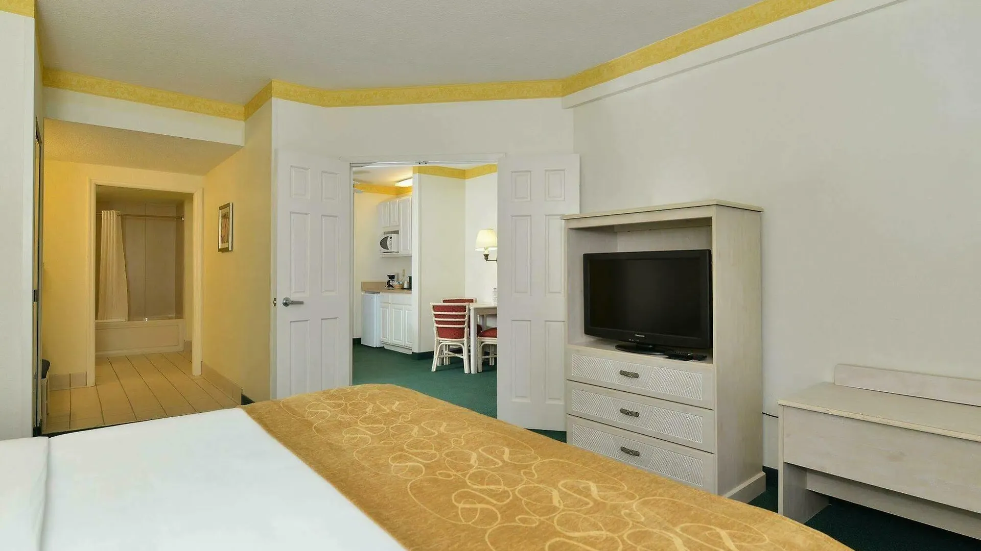 Hotel Comfort Maingate East 3*