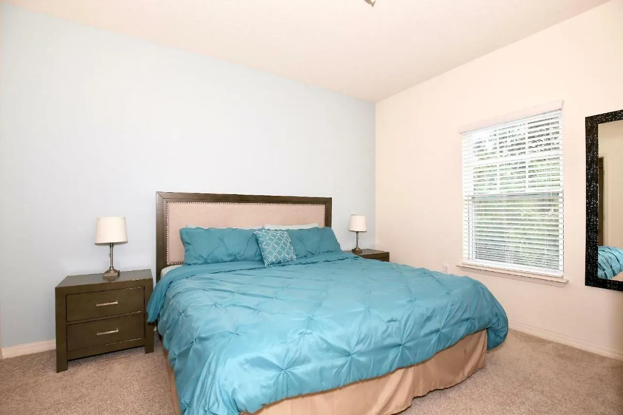 Amazing Townhouse Fits 10 In Gated Community 10 Min To Disney! * Kissimmee