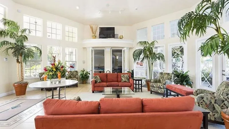 Stunning 4 Bedroom Pool Located In Windsor Palms Holiday home