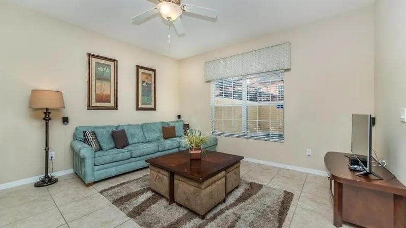 Сasa de vacaciones 4 Bedroom 3 Bath Town With Pool In Paradise Palms *