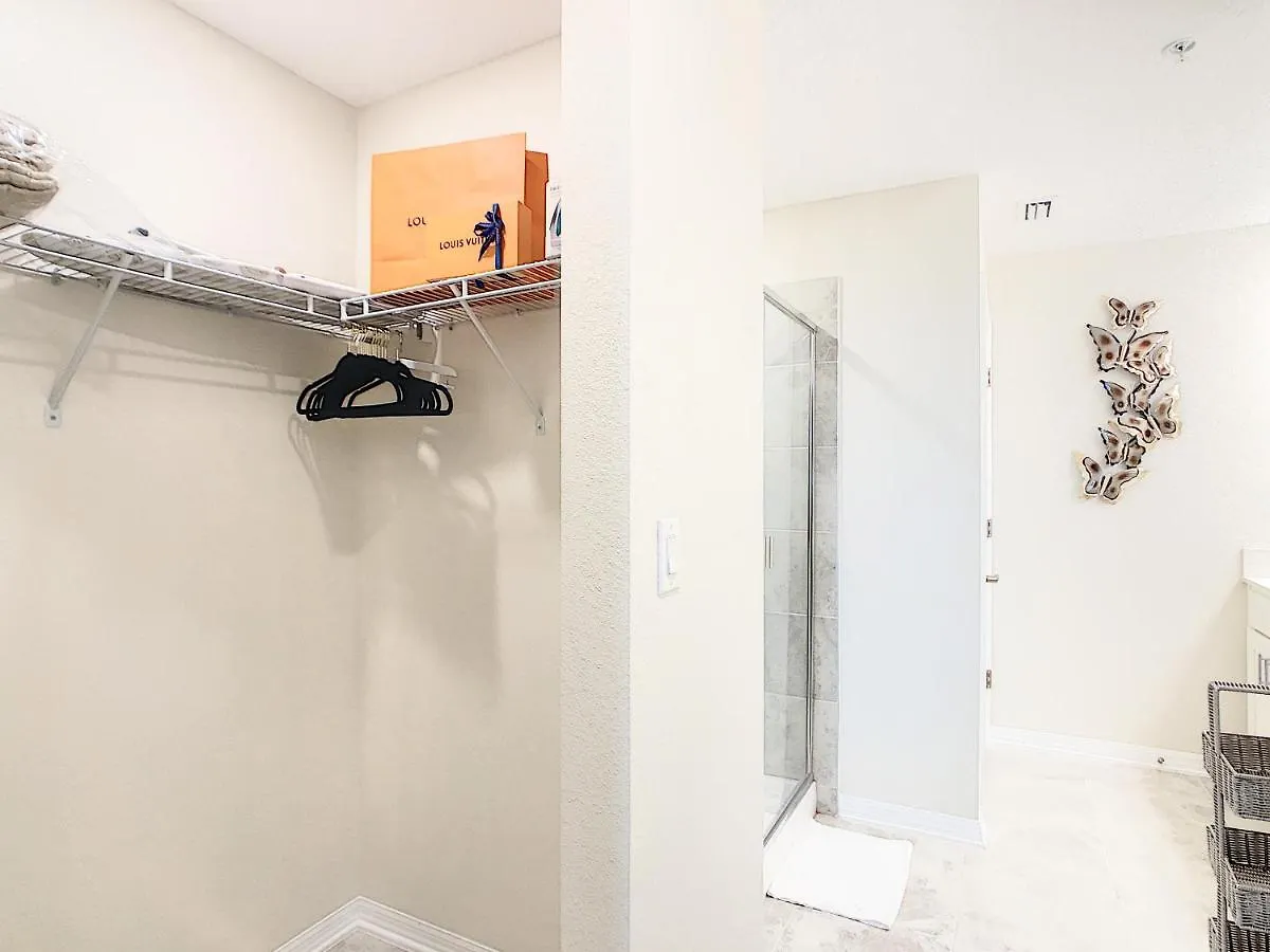 Lovely Lakeview Thematic 2br With 2 Waterpark 公寓 基西米
