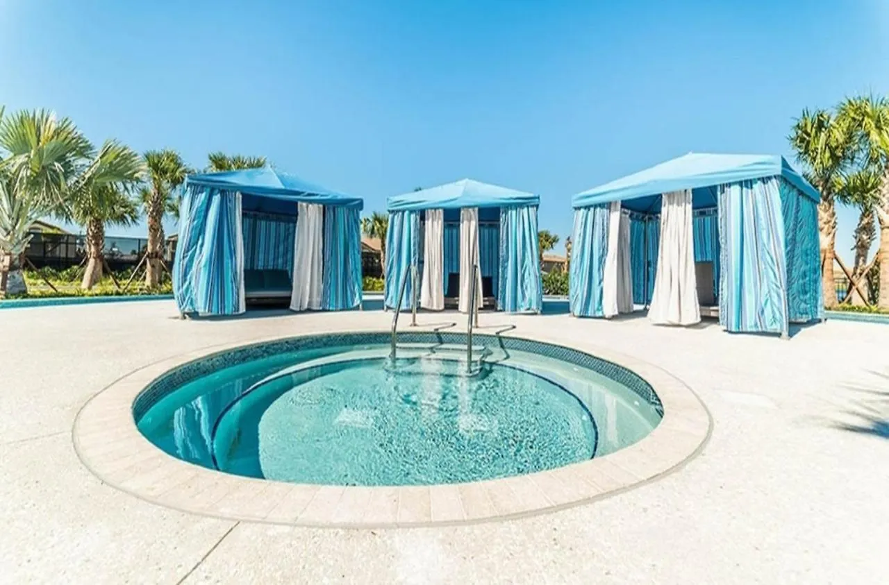 Casa vacanze Prestige Large Pool Steps From