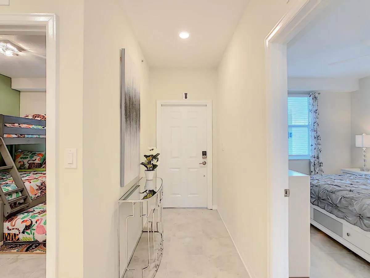 Lovely Lakeview Thematic 2br With 2 Waterpark 公寓 基西米
