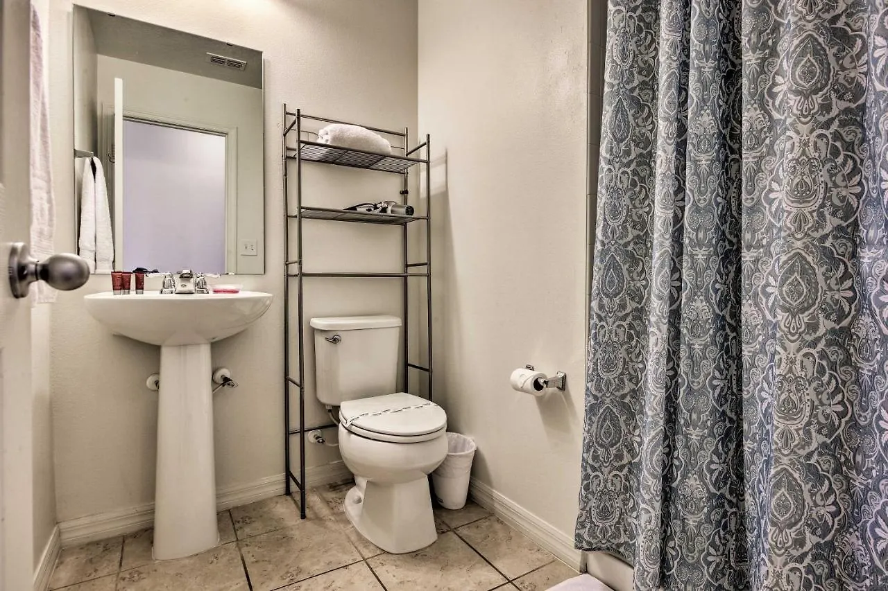 Compass Bay Gem With Views About 4 Mi To Disney! בית נופש