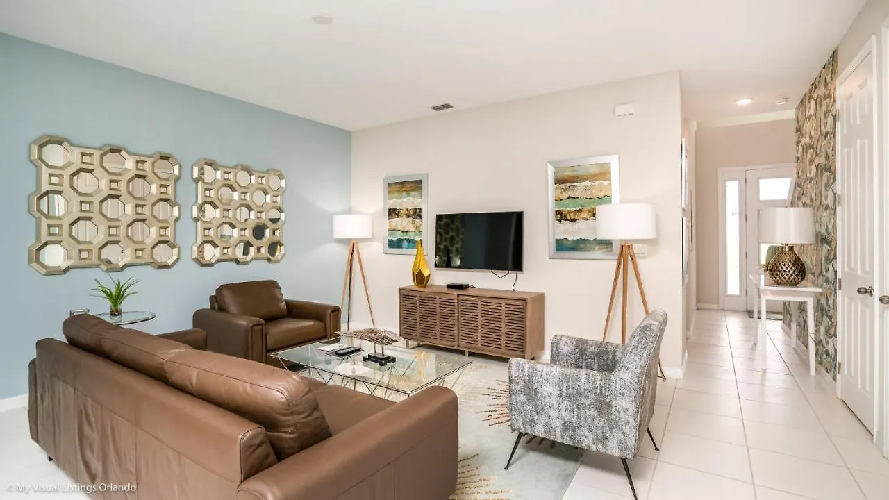 Beautiful Furnished Townhome W Private Pool Сasa de vacaciones