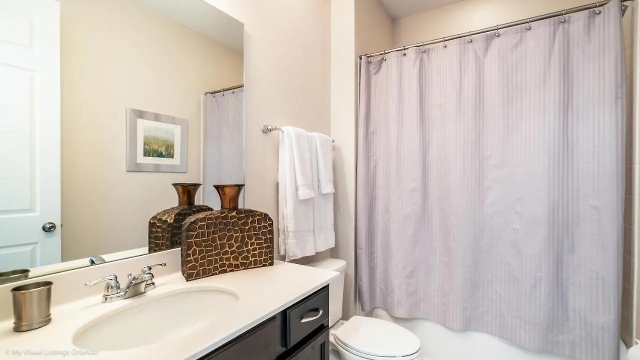 Сasa de vacaciones Beautiful Furnished Townhome W Private Pool *