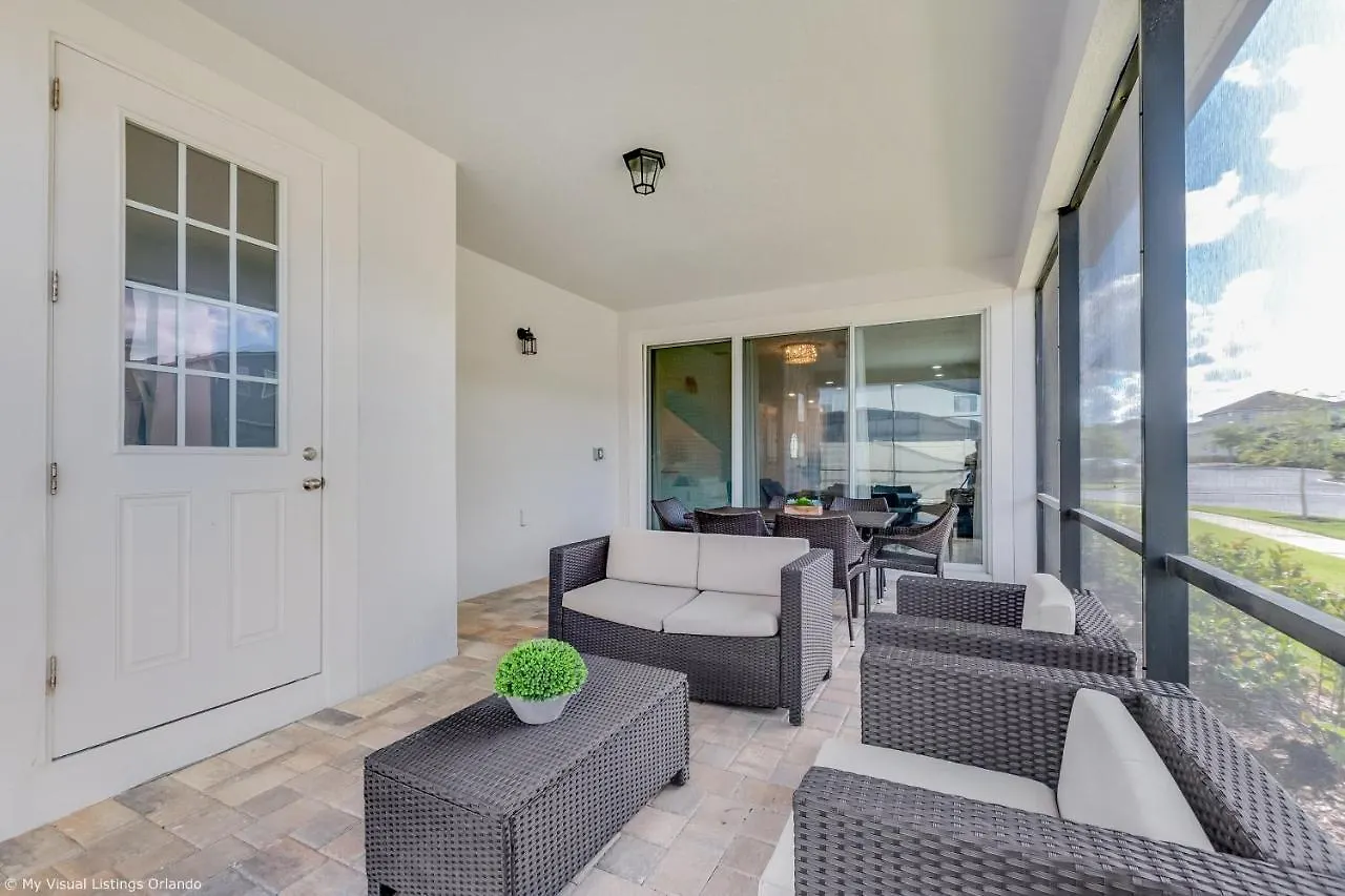 Stunning W Private Poolspa & Game