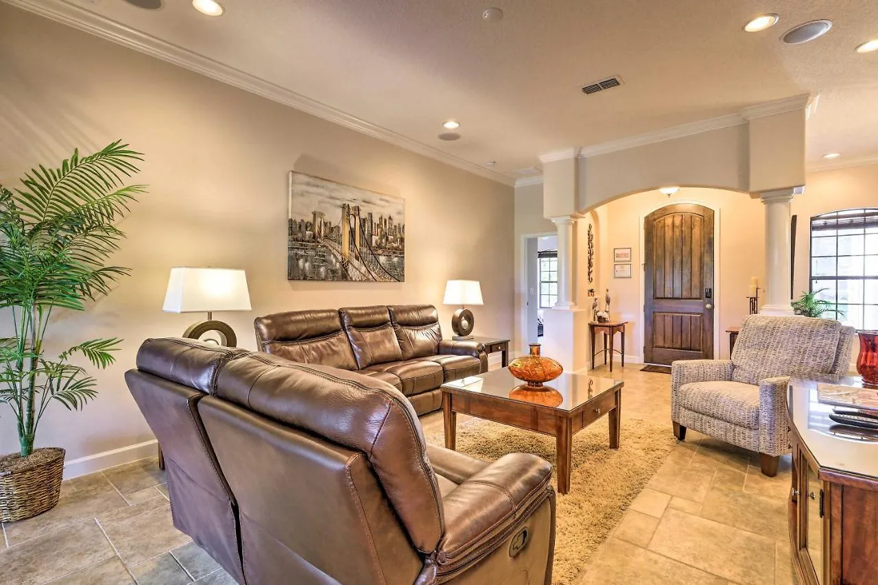 Spacious Gem With Pool And Near Disney! Kissimmee