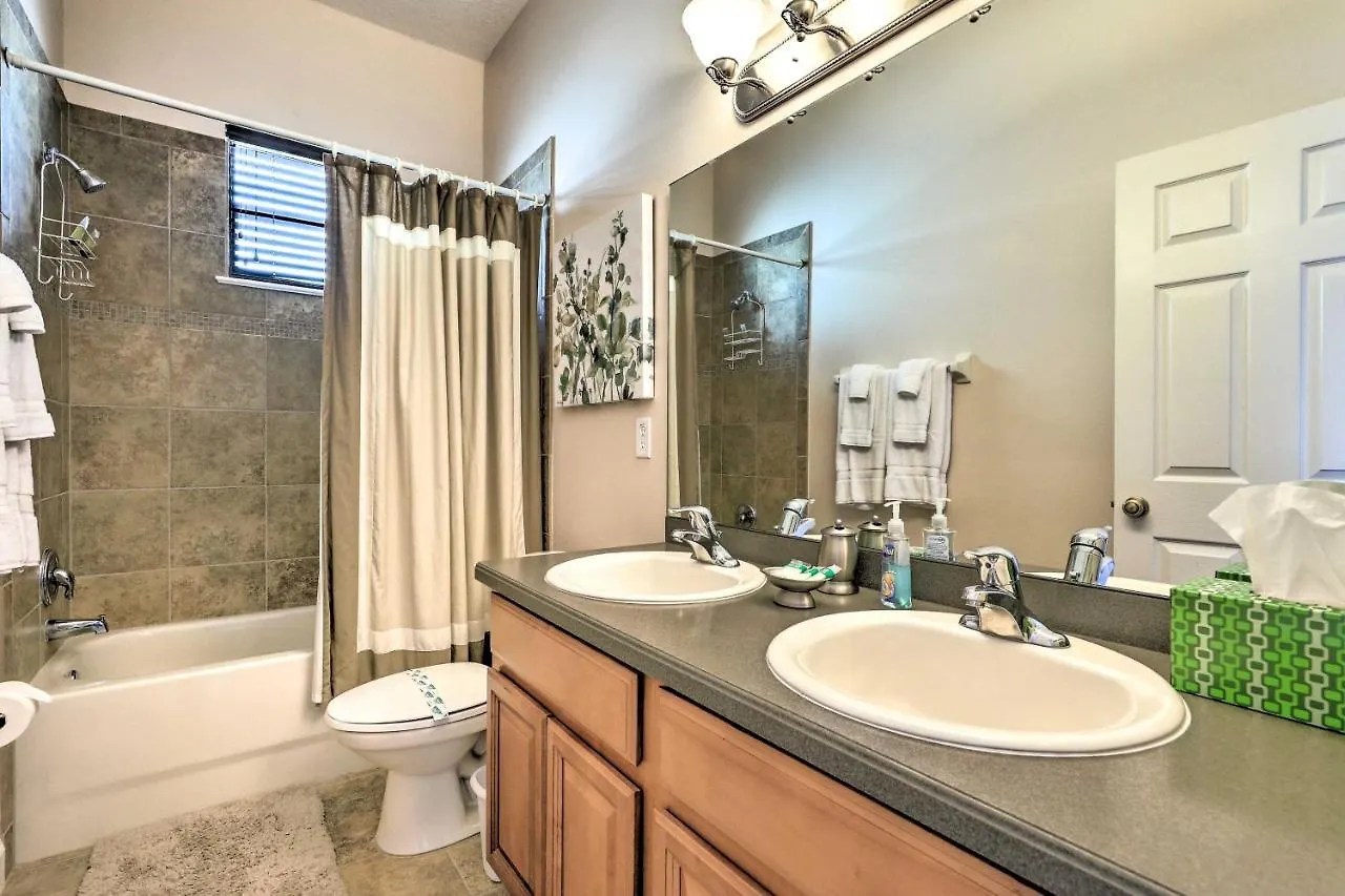 Ferienhaus Spacious Gem With Pool And Near Disney! Kissimmee