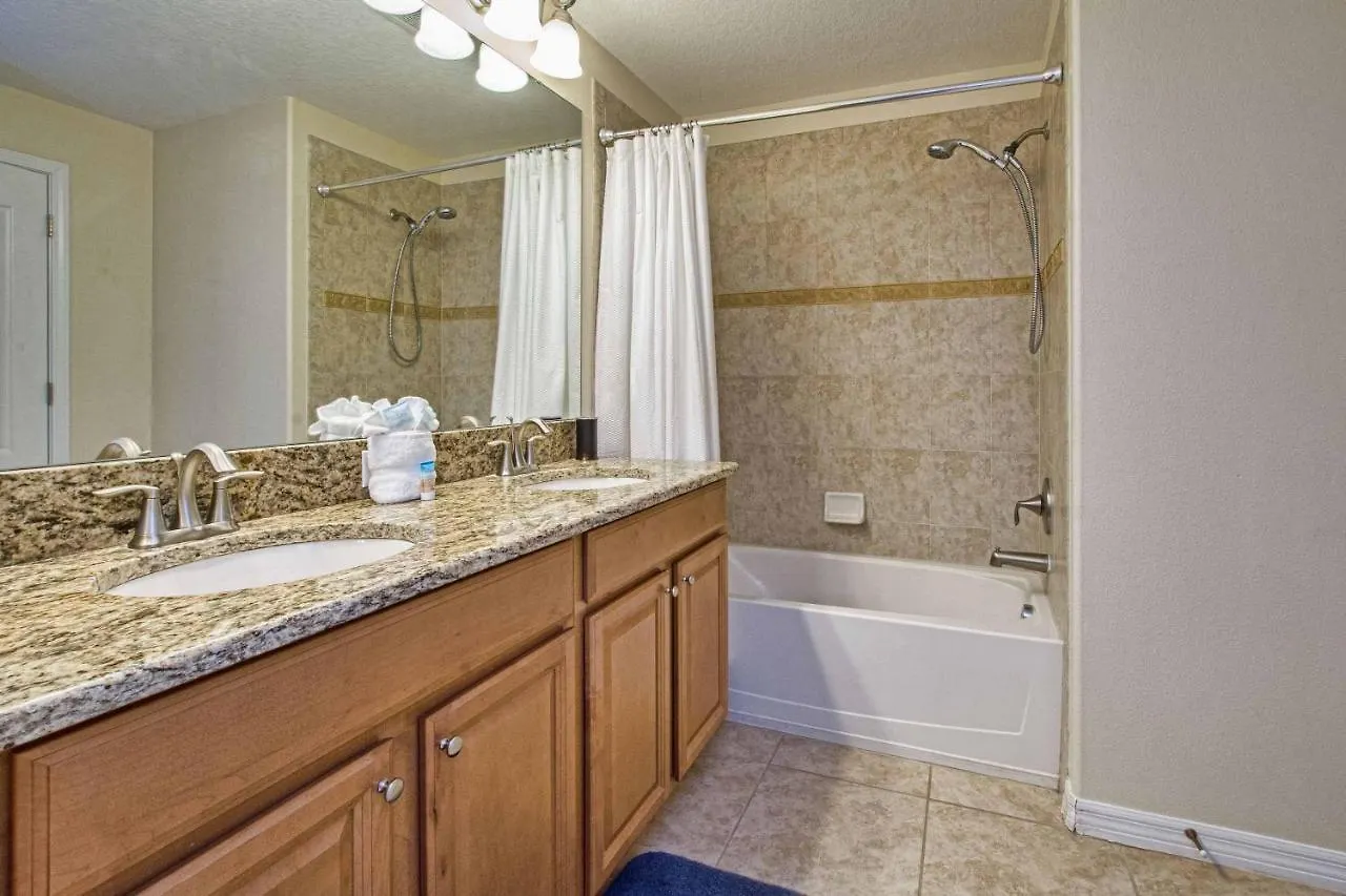 Paradise Palms 4 Bed Townhome Wsplashpool 3025pp *