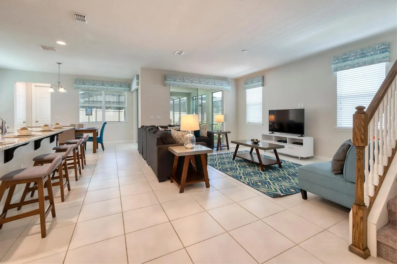 Modern With Private Pool Near