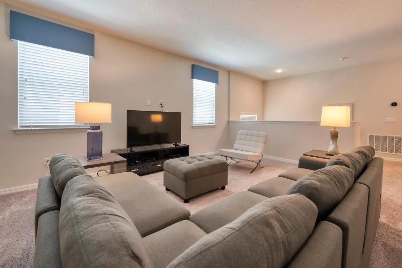 Modern With Private Pool Near 펜션 키시미