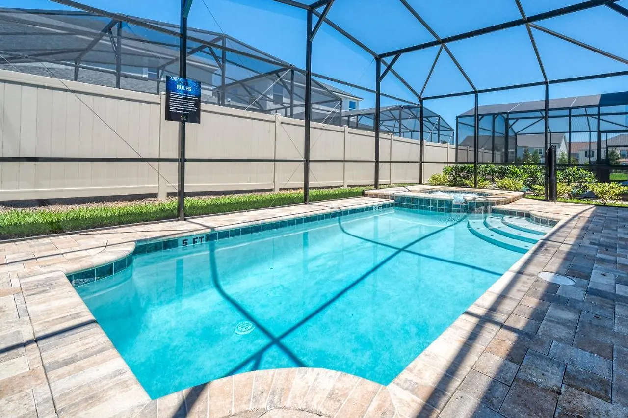 Modern With Private Pool Near 펜션 키시미