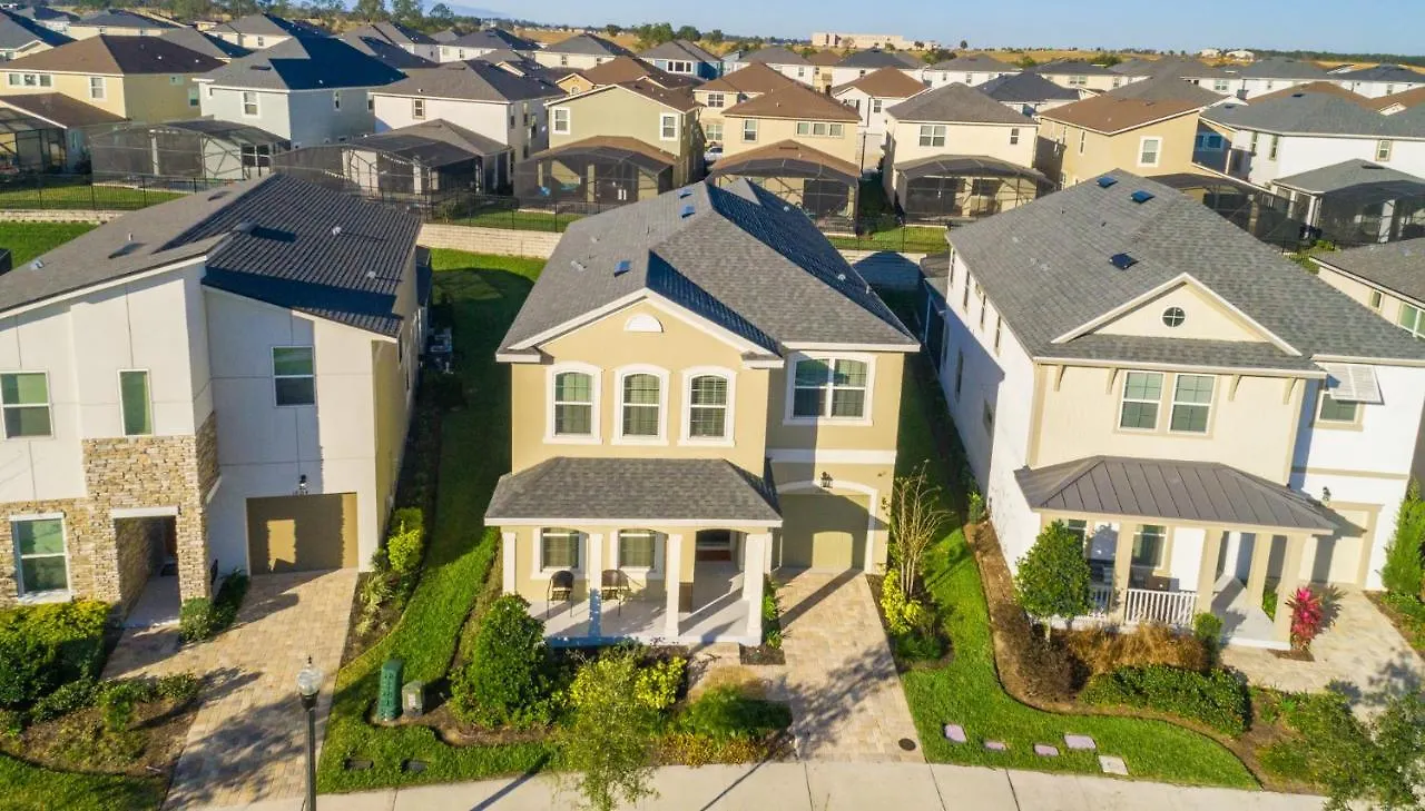 Stunning Home With Game Room And Private Pool Near Disney