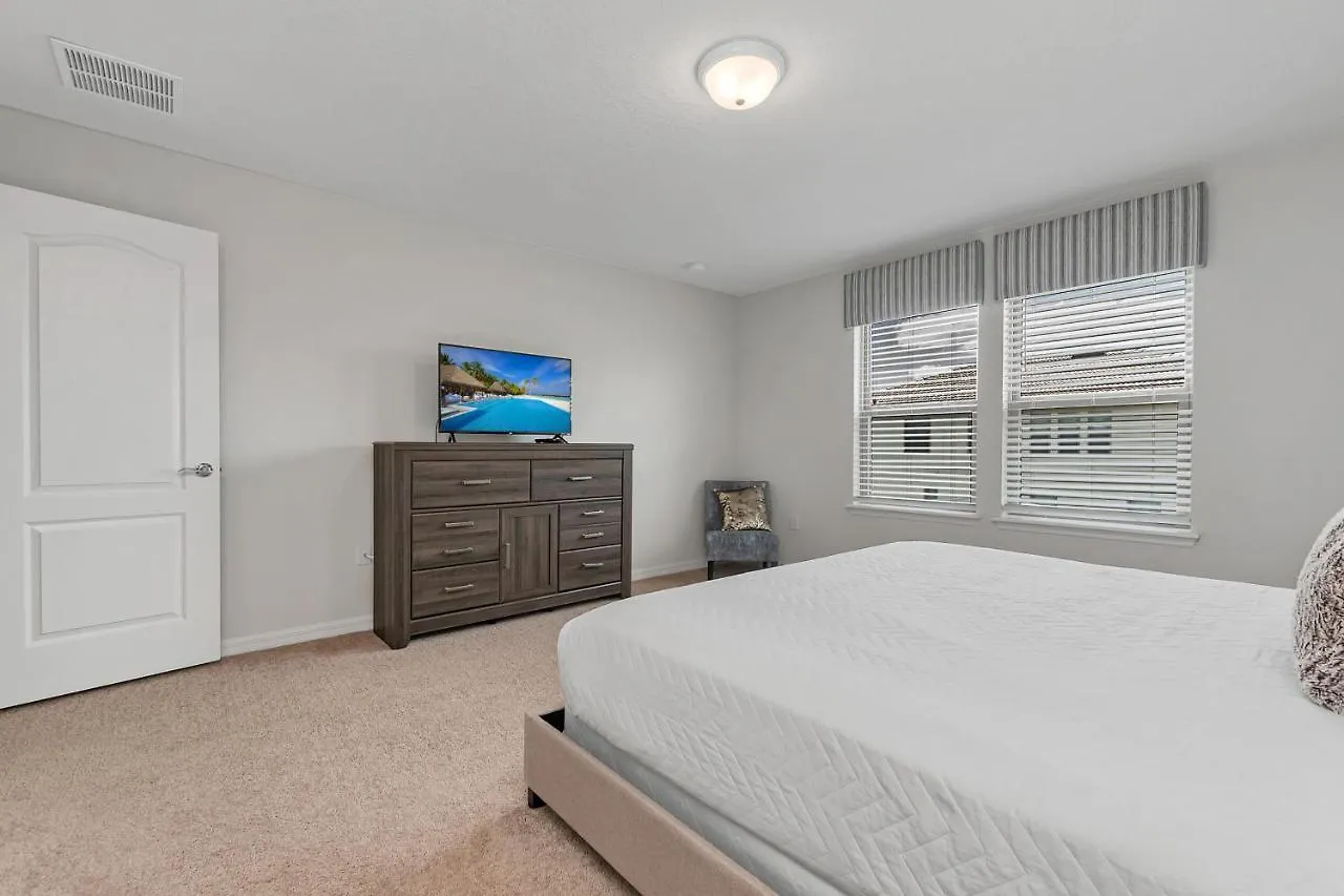 Holiday home Beautiful Wprivate Pool &free Access Orlando