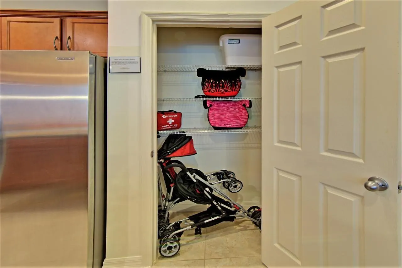 4 Bedroom Sunhaven Townhouse With Pool Near Villa *