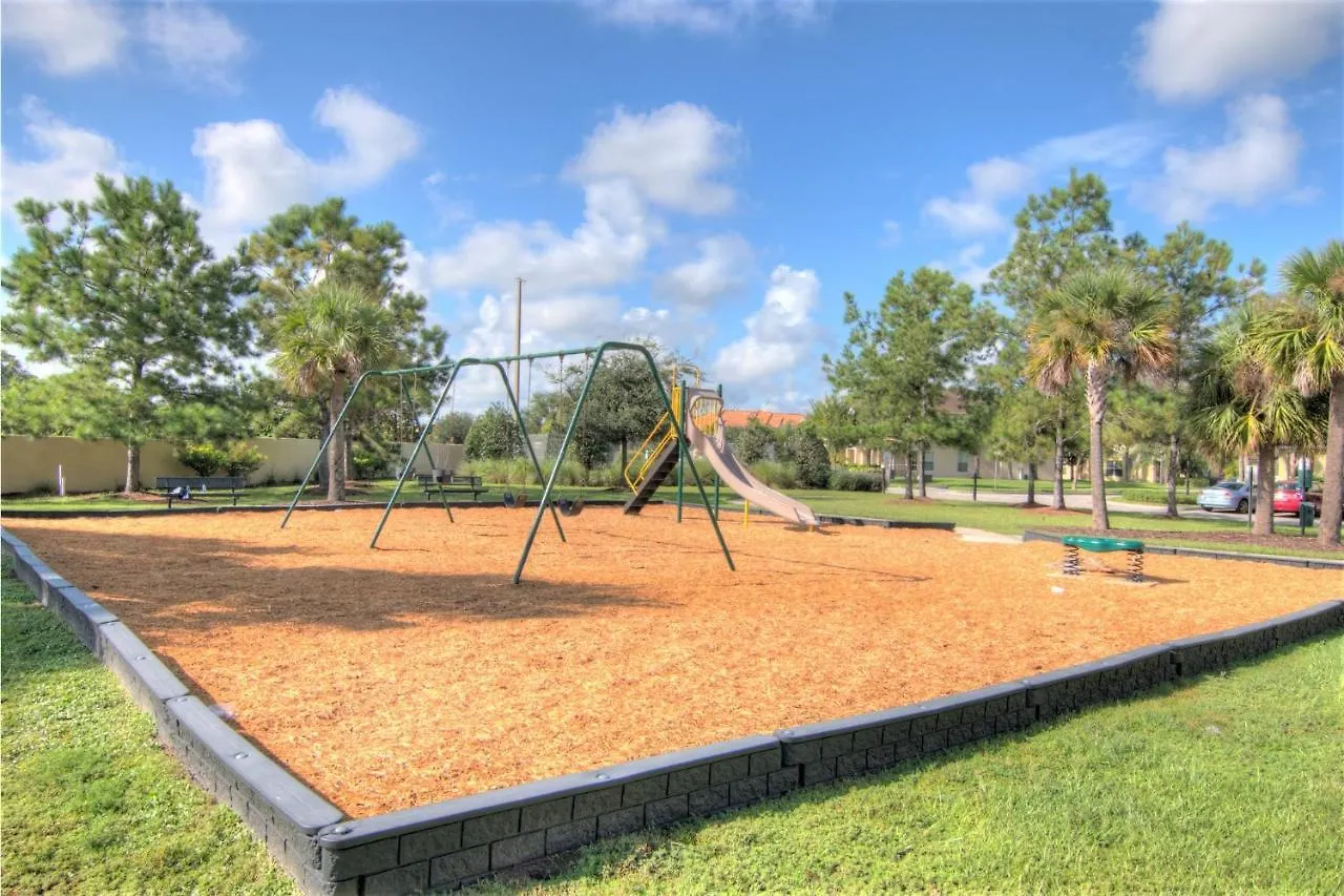 4 Bedroom Sunhaven Townhouse With Pool Near Villa *