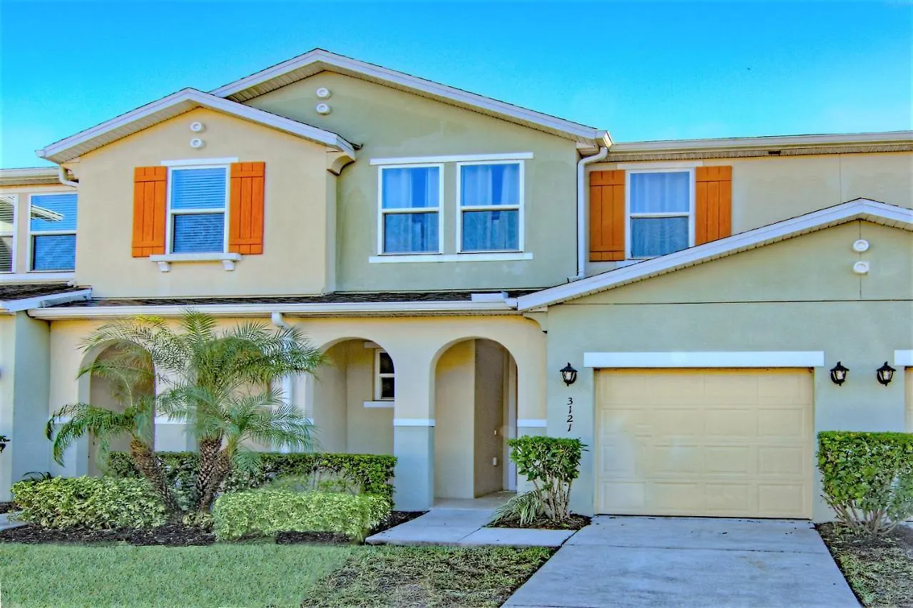 4 Bedroom Sunhaven Townhouse With Pool Near Kissimmee