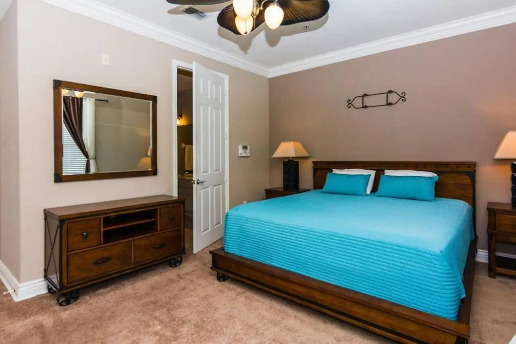 Apartment Cozy Vacation With A Full Kitchen 203