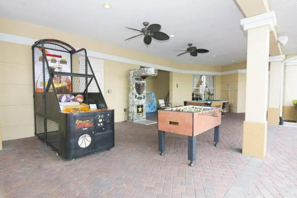 Apartment Cozy Vacation With A Full Kitchen 203