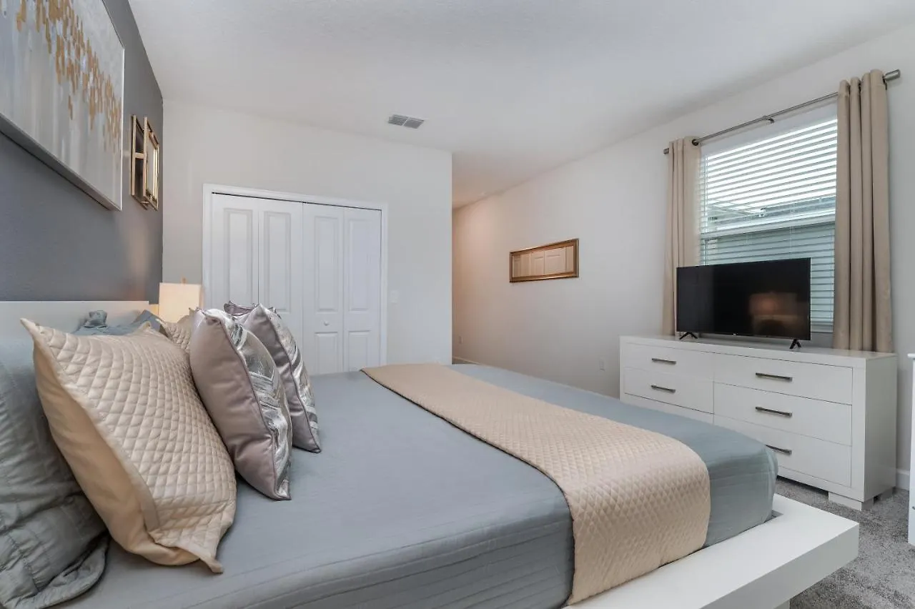 Wprivate Pool &themed Rooms, Near *