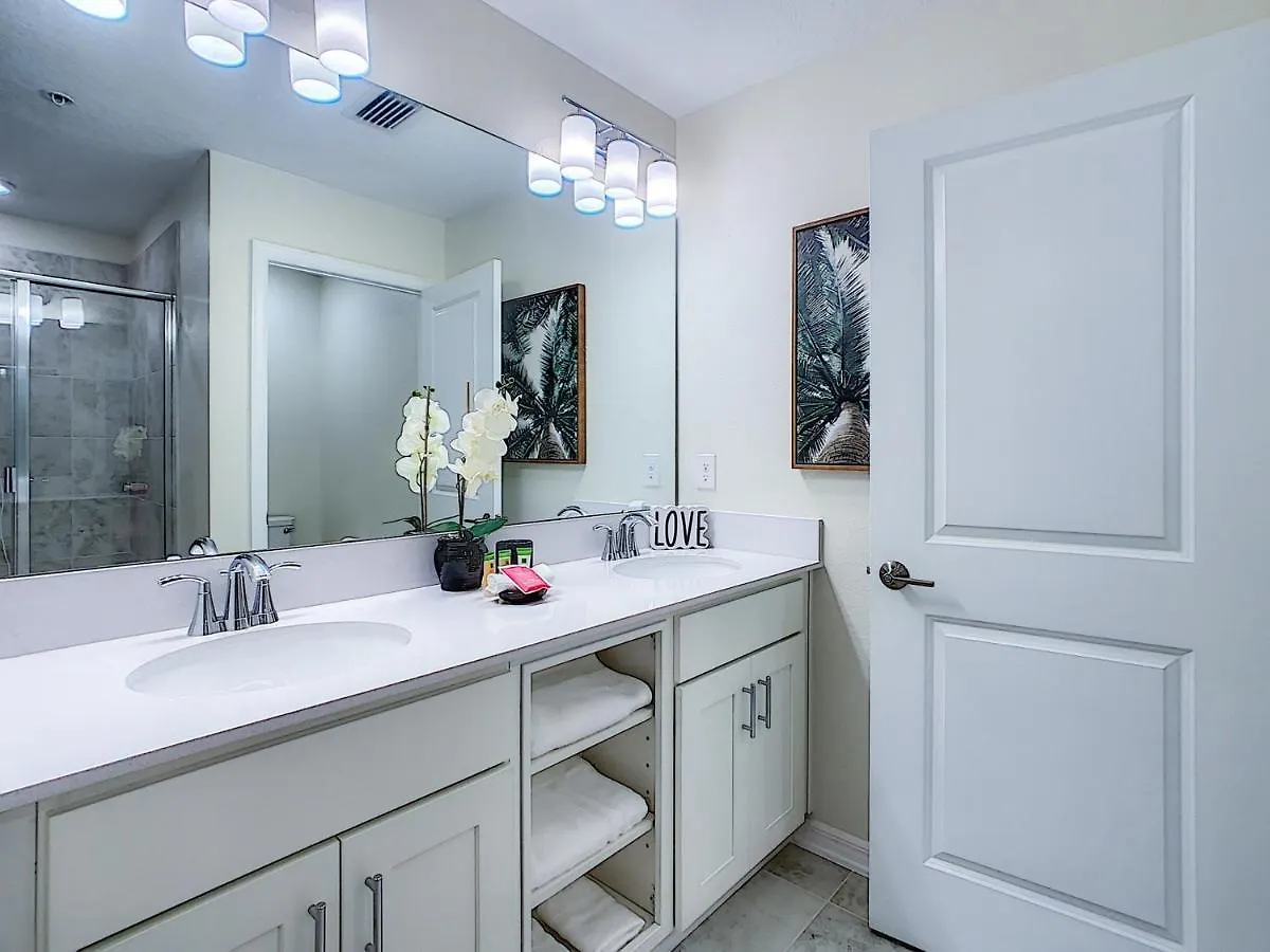 Updated Condo, 5 Mi To Disney, On-site Water Park