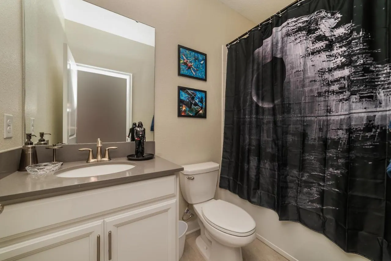 Wprivate Pool &themed Rooms, Near Holiday home *