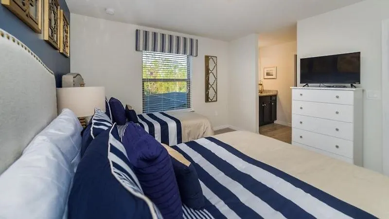 Holiday home Stunning 8 Bedroom 6 Bath Pool At Windsor At Westside *