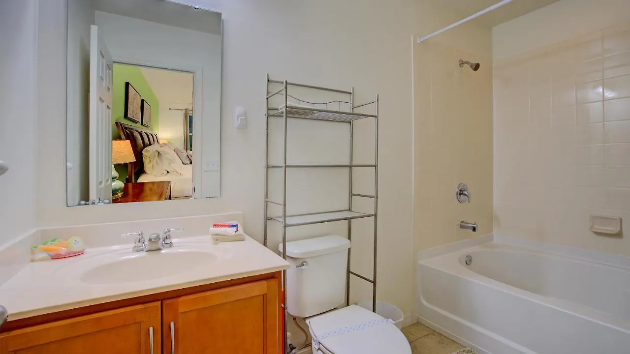 4 Bedroom Sunhaven Townhouse With Pool Near Villa