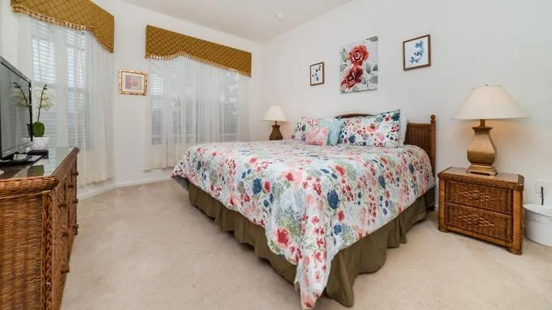 5 Bedroom 5 Bath Pool In Windsor Hills 度假居