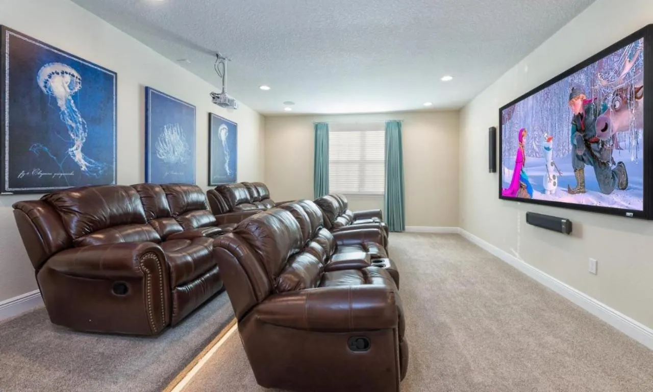 Spacious 13 Bdrm Oasis With Large Pool And Deck At Reunion Holiday home *