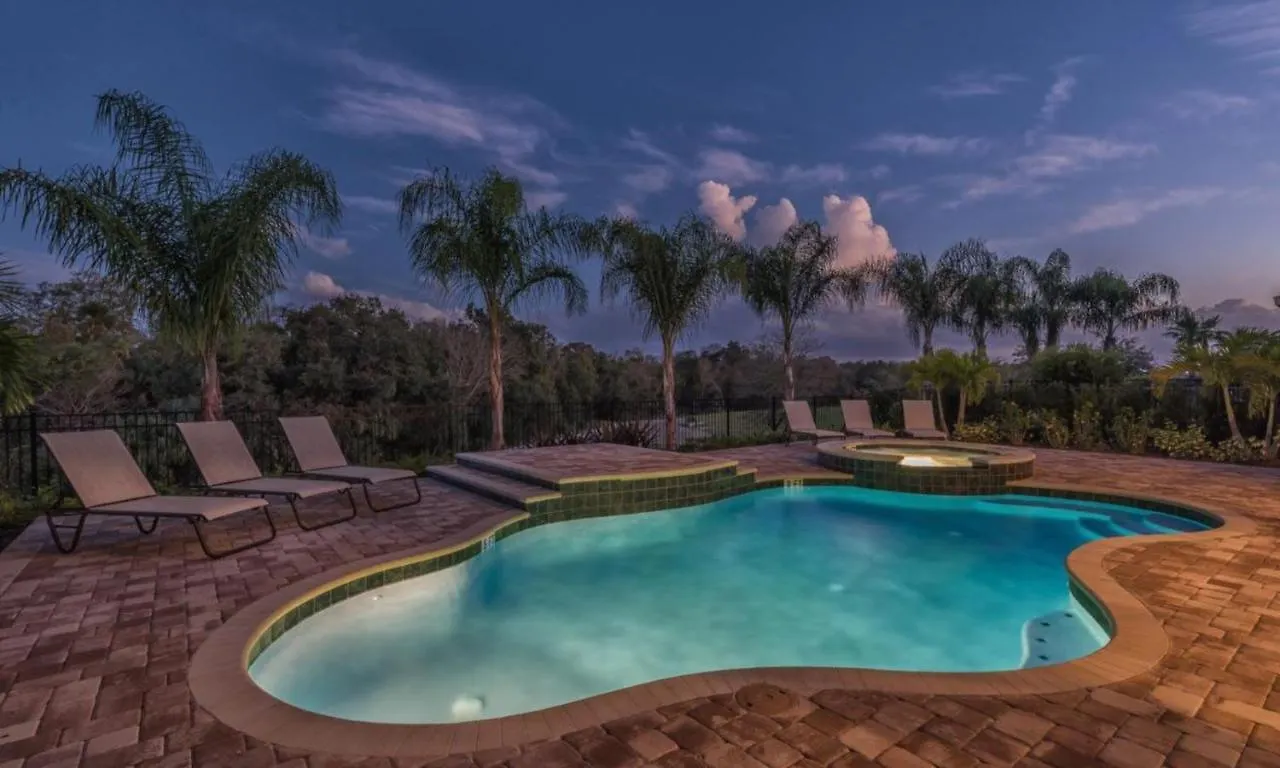 Spacious 13 Bdrm Oasis With Large Pool And Deck At Reunion Holiday home Kissimmee