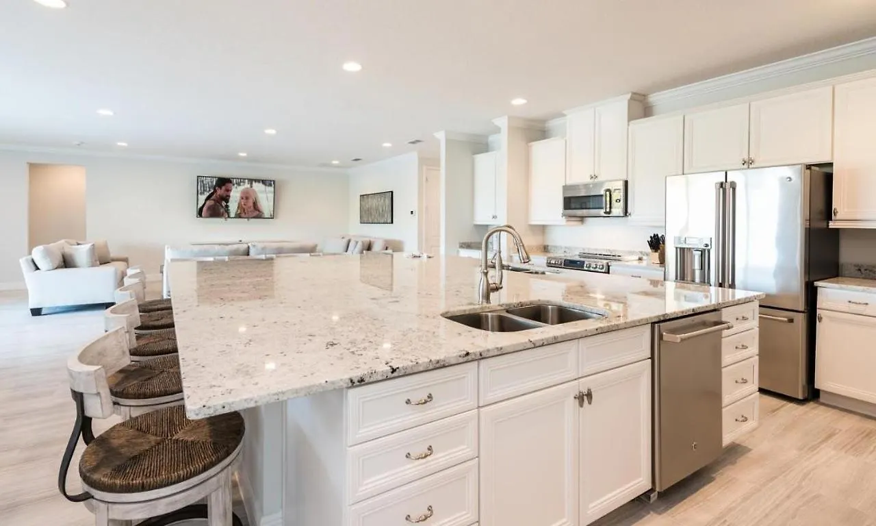 Wonderful 13 Bdrm With Private Theater At Reunion *