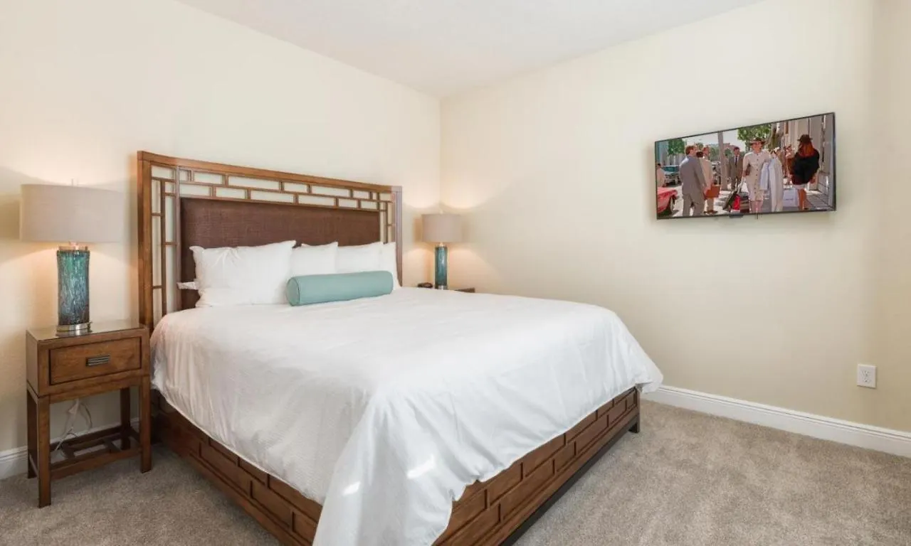 Spacious 13 Bdrm Oasis With Large Pool And Deck At Reunion Holiday home *