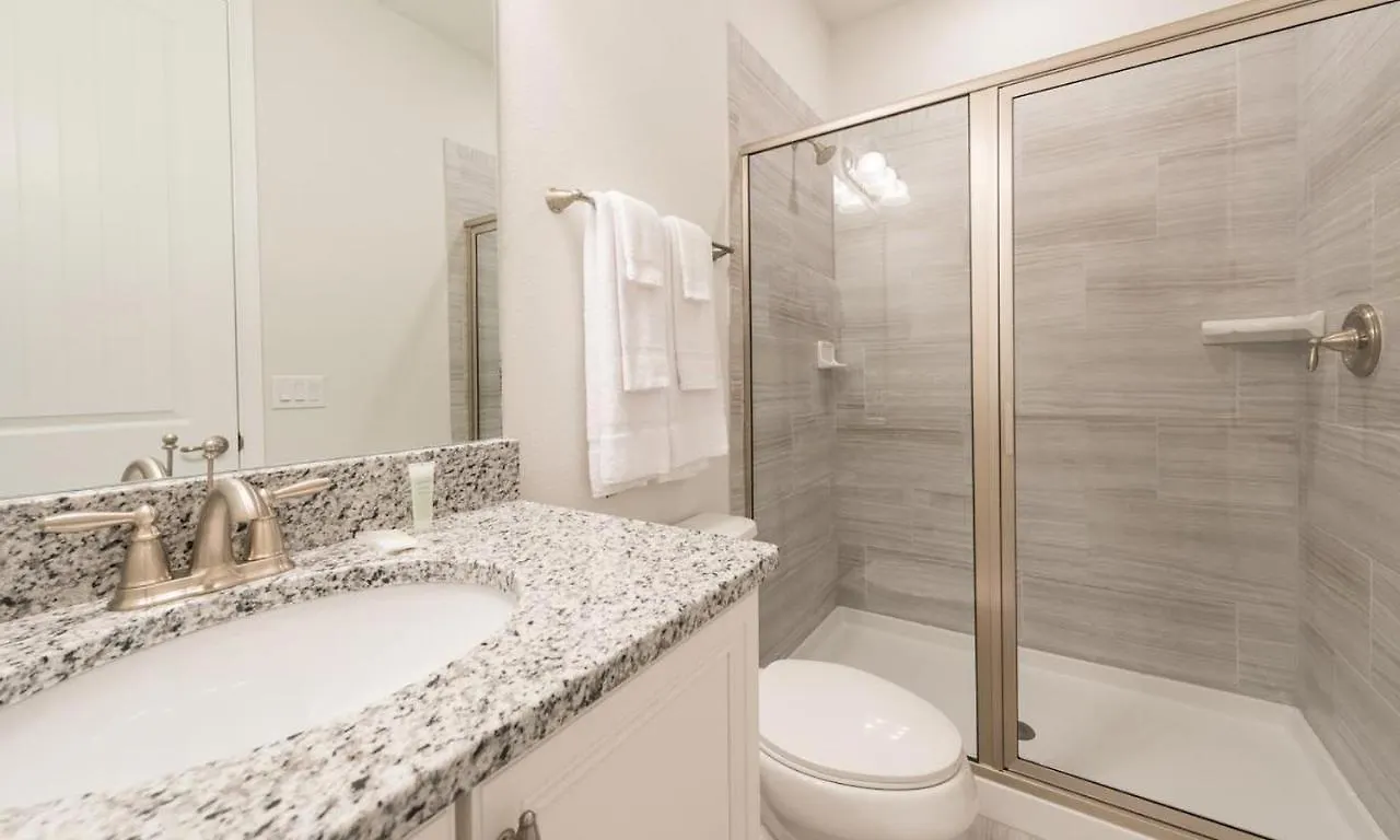 Wonderful 13 Bdrm With Private Theater At Reunion Casa de Férias Kissimmee