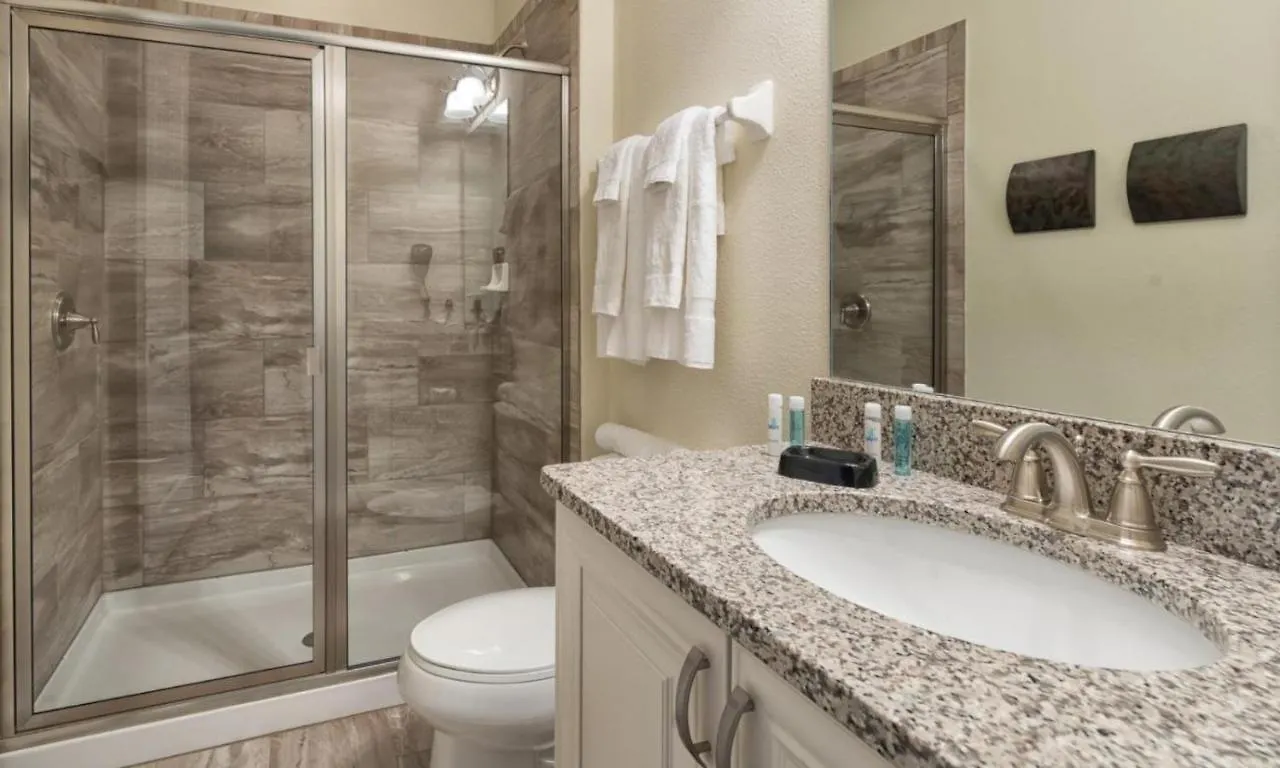 Spacious 13 Bdrm Oasis With Large Pool And Deck At Reunion Holiday home Kissimmee