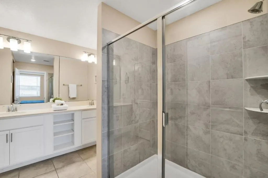 Voted #1 Storey Water Park Townhouse هنترز كريك