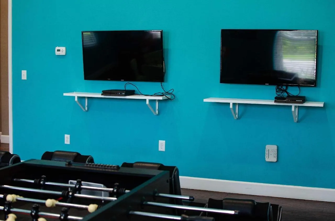 Holiday home Fantastic Townhouse In Lux Community Sleeps 8, 10' To Disney!!