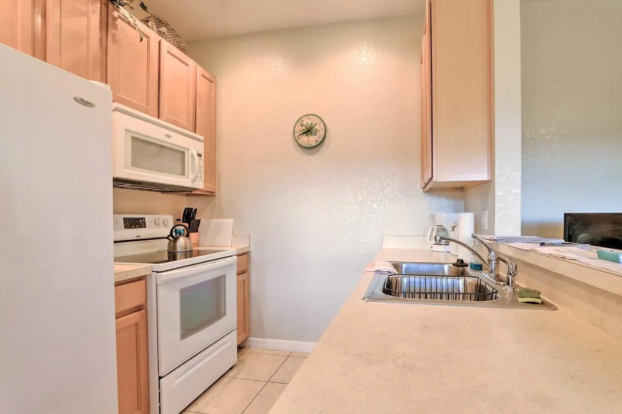Family Townhome With Amenity Access!