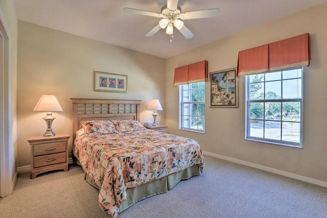 Family Townhome With Amenity Access!
