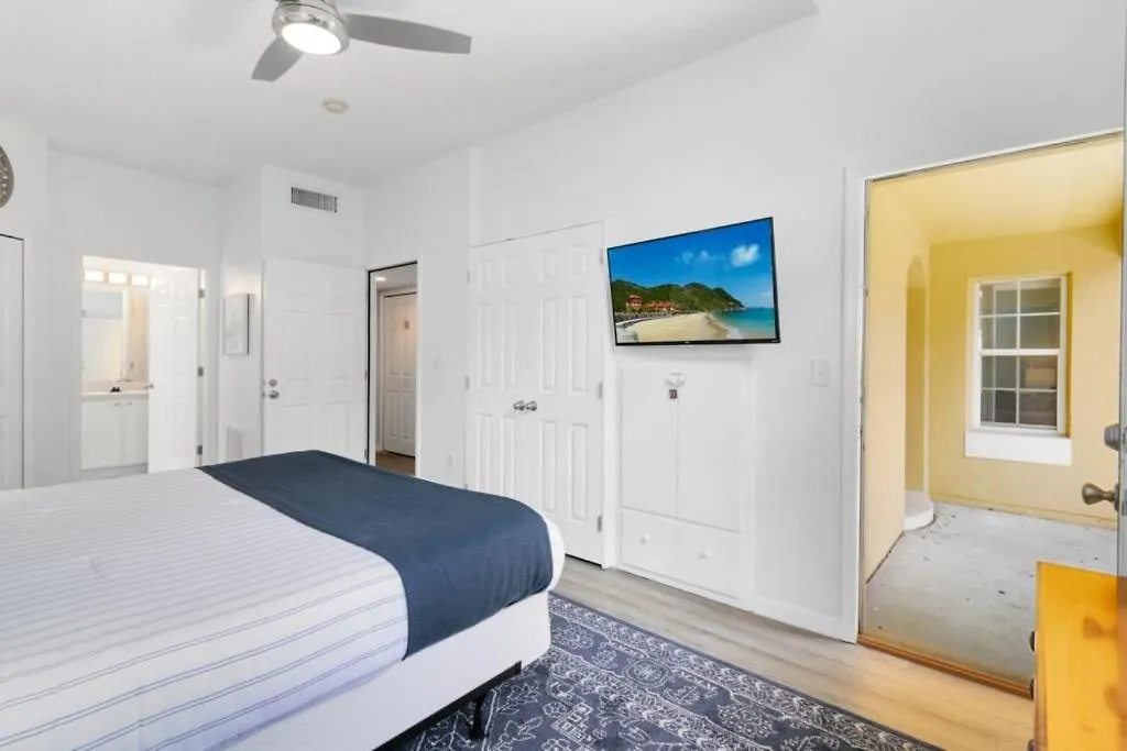 Area 4 Bed 3,5 Bathroom Emerald Island Townhouse Holiday home *