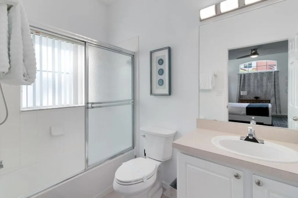 Area 4 Bed 3,5 Bathroom Emerald Island Townhouse *